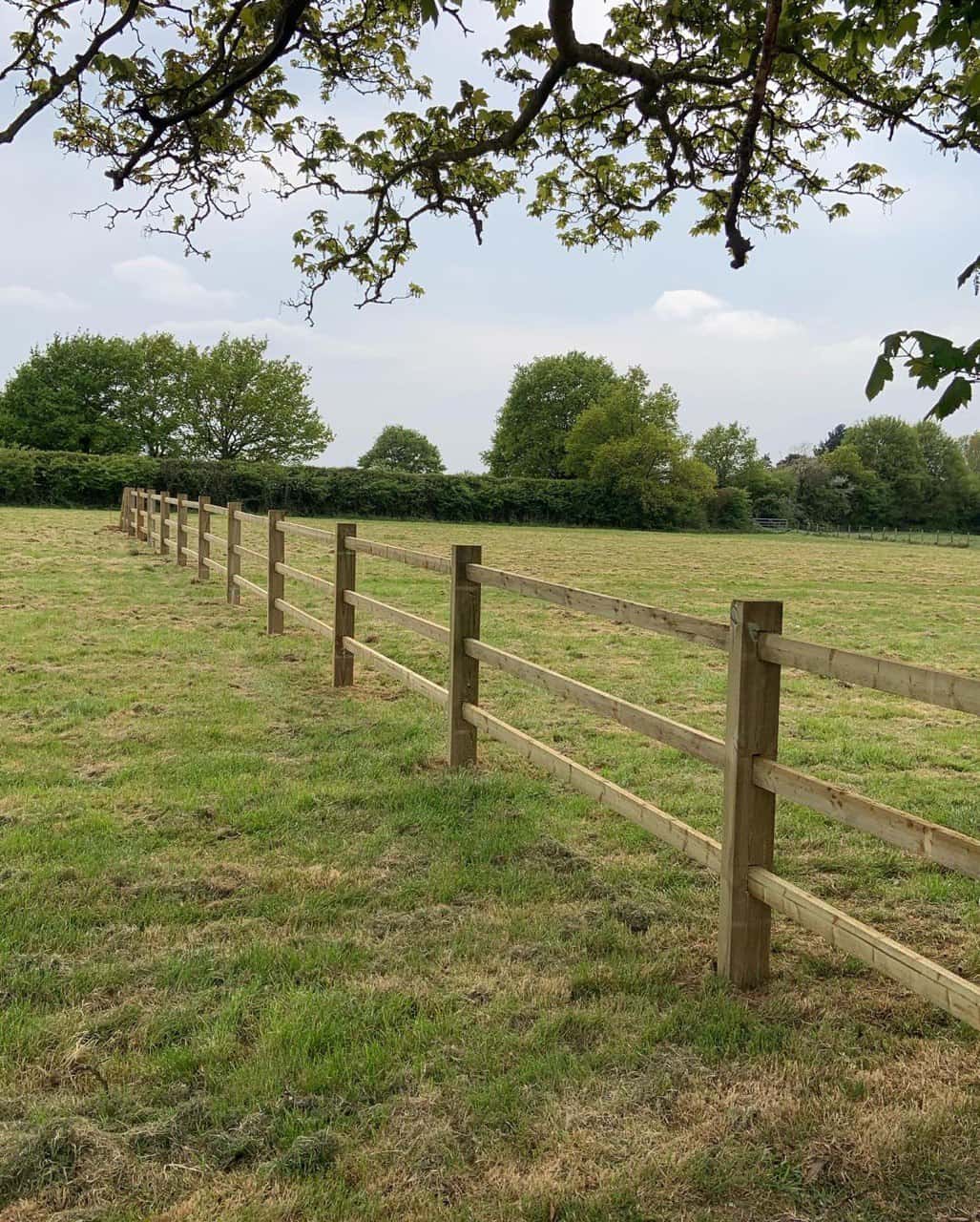 This is a photo of a picket fence and picket gate installed by Fast Fix Fencing Paddock Wood